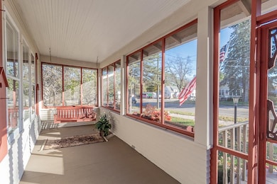 406 W Fulton St, Waupaca, WI 54981 - photo 3