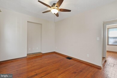 14 E Pennsylvania Ave, Stewartstown, PA 17363 - photo 3