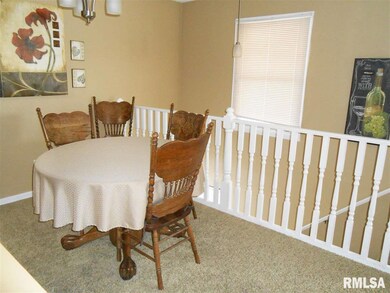 2426 E 51st St unit E, Davenport, IA 52807 - photo 6