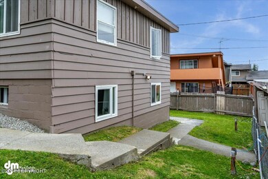 5-Rear Exterior_ELI04278-Edit