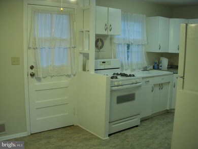 6 Tekening Way, Trenton, NJ 08690 - photo 4