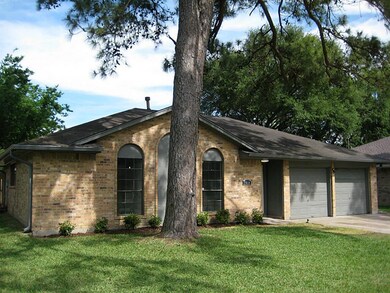 7318 Woodland West Dr, Houston, TX 77040 - photo 2