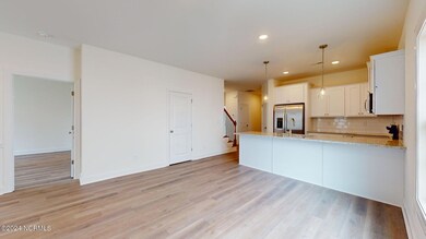 2025 Dartford Dr unit A, Greenville, NC 27834 - photo 2