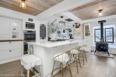 7146 Arrowood Dr, West Bloomfield, MI 48324 - photo 7