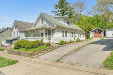 17 Lawrence Rd, Poughkeepsie, NY 12601 - photo 2