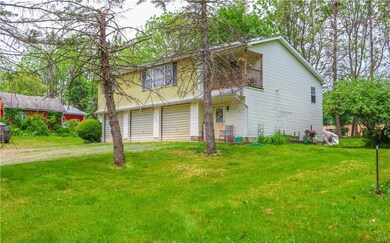 2720 Whitetail Deer Dr, Bath, PA 18014 - photo 2