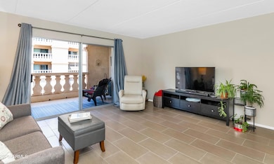 Scottsdale Shadows unit 409, Scottsdale, AZ 85251 - photo 3