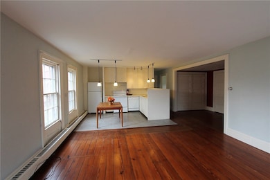 63 Poplar St unit 2, Newport, RI 02840 - photo 3