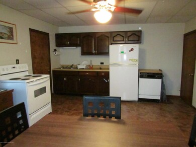 421 W Taylor St unit 423, Taylor, PA 18517 - photo 5