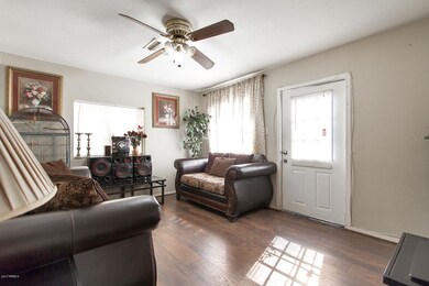 3026 W Cypress St-9349