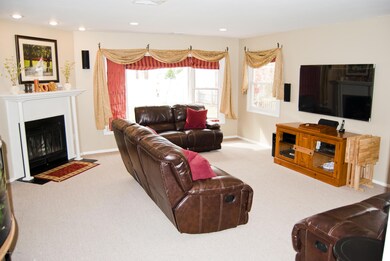 439 Line Rd Living Rm Full View 021