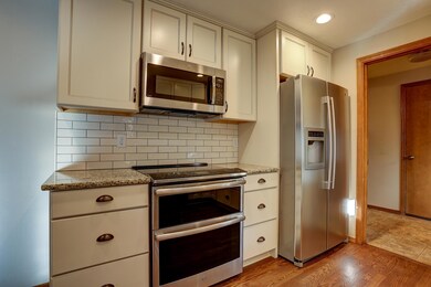 2015 NE Taylor Court MLS-17