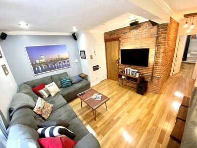 38-RA Charter St unit 2, Boston, MA 02113 - photo 2