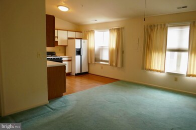 1815 Vincenza Dr unit A, Sykesville, MD 21784 - photo 2