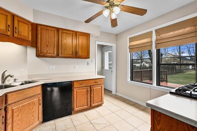 2104 Norfolk Ave, Westchester, IL 60154 - photo 6