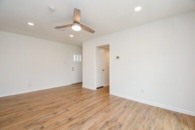 6443 Oaknut Dr, Houston, TX 77088 - photo 7