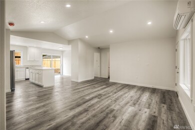 303 Oak St, Winlock, WA 98596 - photo 5