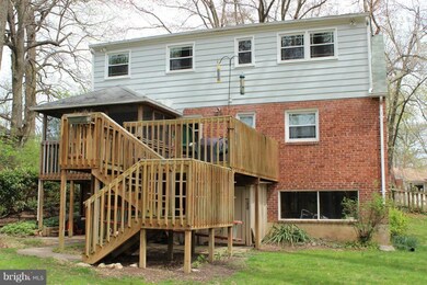 2212 Primrose Dr, Falls Church, VA 22046 - photo 4