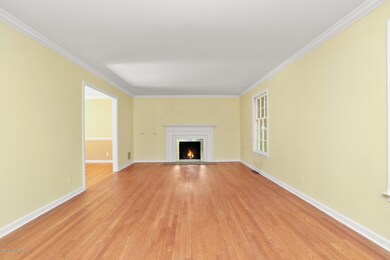 11 Tomahawk Ln, Greenwich, CT 06830 - photo 5