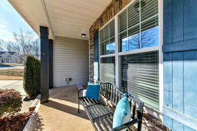 124 Carolinian Dr, Statesville, NC 28677 - photo 3