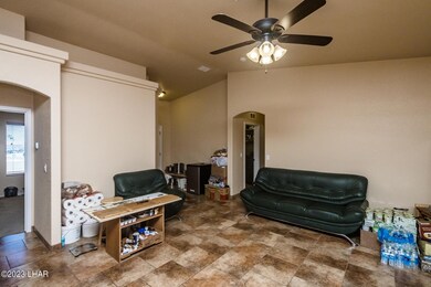 116WayfarerLnReshoot_04