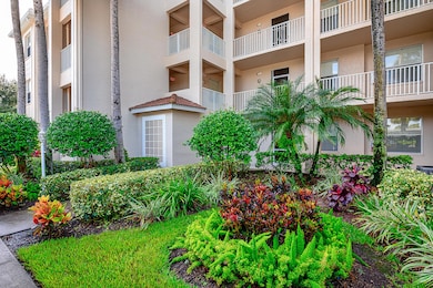 8680 Cedar Hammock Cir unit 122, Naples, FL 34112 - photo 3