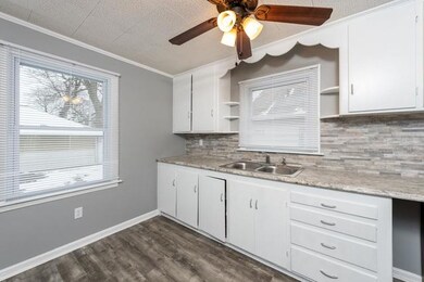 23 N Frolic Ave, Waukegan, IL 60085 - photo 4