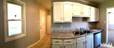 2108 W 70th St, Davenport, IA 52806 - photo 5