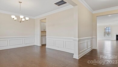 293 Fox Cove Rd, Hendersonville, NC 28792 - photo 6