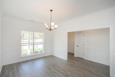 Stock Photo *Selections and finishes may vary