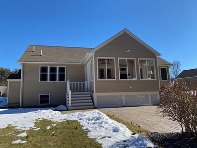 19 Pilgrim Cir, Nashua, NH 03063 - photo 2