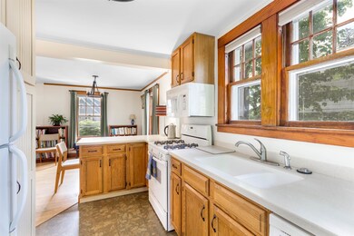 34 Proctor Ave, South Burlington, VT 05403 - photo 6