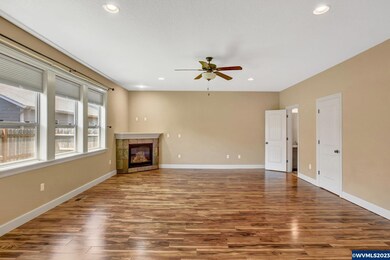 1070 Harbour Ln NE, Keizer, OR 97303 - photo 3