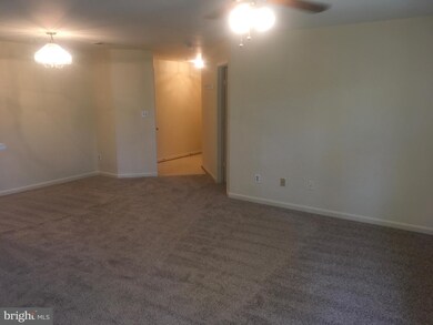 11005 Kinship Ct unit 203, Manassas, VA 20109 - photo 6