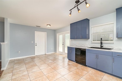 Dining/Kitchen