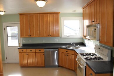 2060 Poli Street Kitchen 3