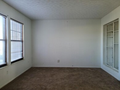 4848 Living room Dec 2020