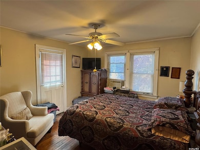 3946 Secor Ave, Bronx, NY 10466 - photo 3