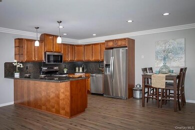 1411 Dolphin Ln unit 1411, Holbrook, NY 11741 - photo 3