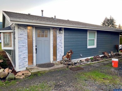 295 10th St, Lyons, OR 97358 - photo 2