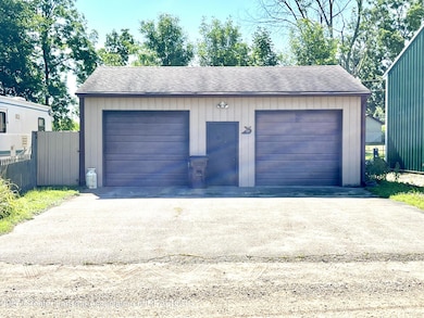 8746 Lake Dr, Springport, MI 49284 - photo 3