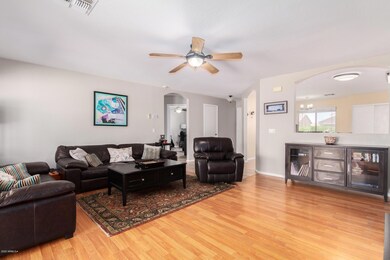 pic10-living room