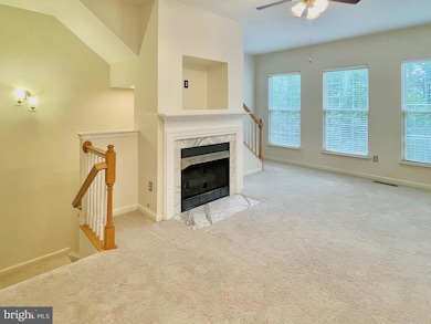 12518 Heykens Ln unit 1302, Bristow, VA 20136 - photo 4