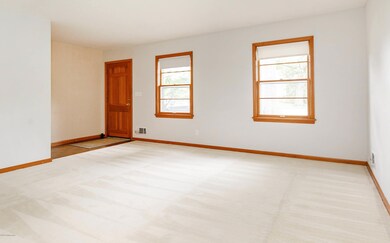 3004 S Melrose Dr, Louisville, KY 40299 - photo 7