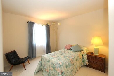 17843 Lochness Cir, Olney, MD 20832 - photo 6