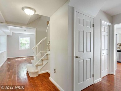 13203 Melville Ln, Fairfax, VA 22033 - photo 6