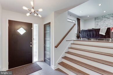 6719 Haycock Rd, Falls Church, VA 22043 - photo 7