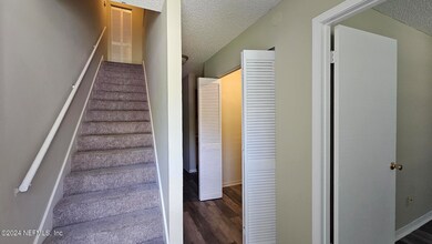 4516 Melissa Ct N, Jacksonville, FL 32210 - photo 2