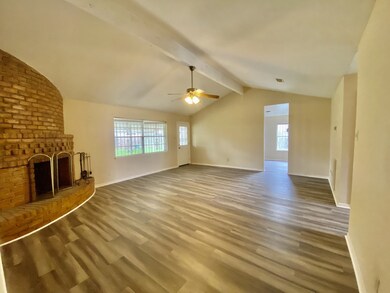 6615 Feather Creek Dr, Houston, TX 77086 - photo 2