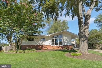 8336 Carnegie Dr, Vienna, VA 22180 - photo 3